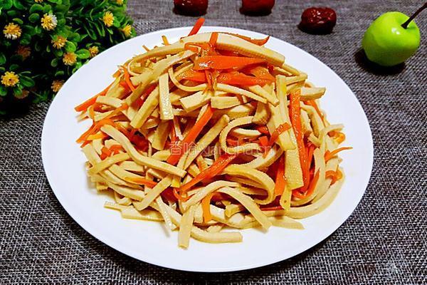 胡萝卜炒豆腐皮的做法图解11