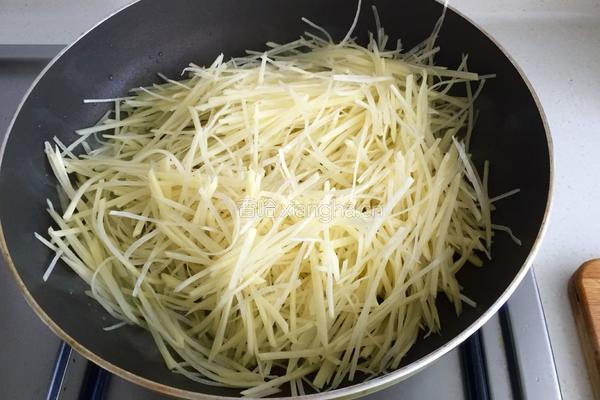 酸菜炒土豆丝的做法图解8