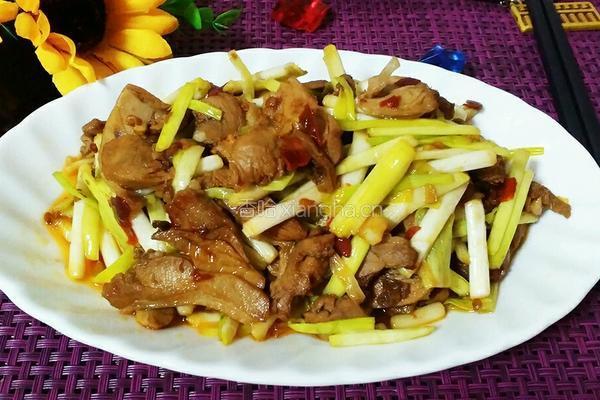 韭黄炒鸭肉的做法图解16