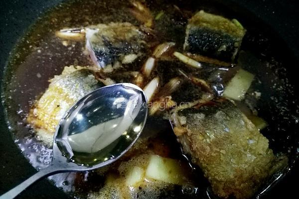 青鱼白菜豆腐锅的做法图解12