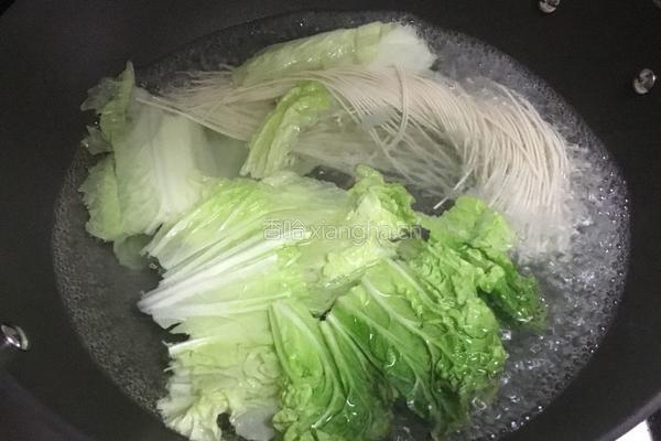 红油肥肠面的做法图解7