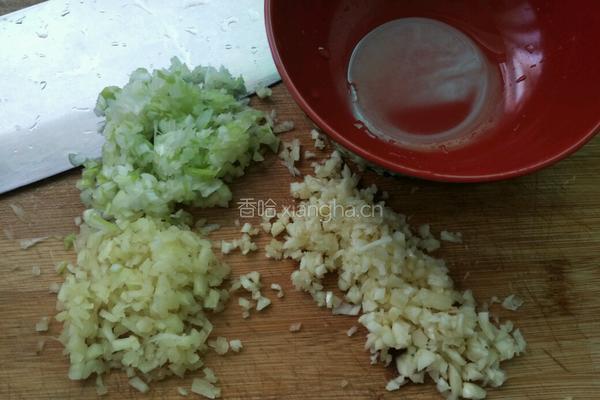 牛肉臊子米粉的做法图解2