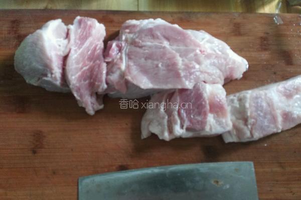 白菜猪肉水饺的做法图解2