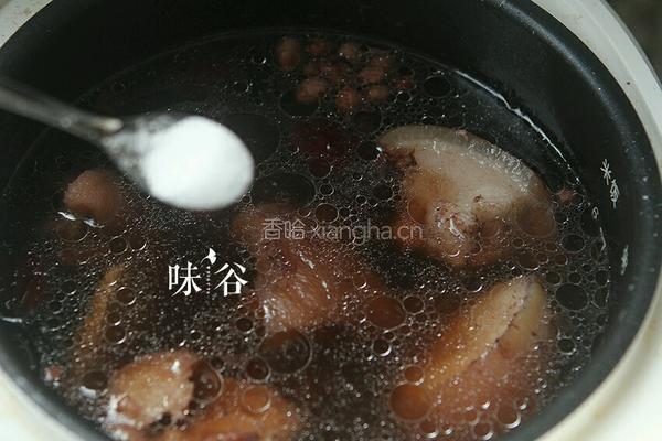 花生猪脚筋汤的做法图解5