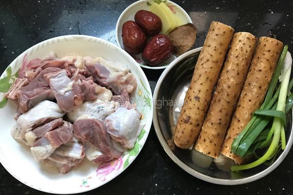 淮山炖老鸭汤的做法图解1