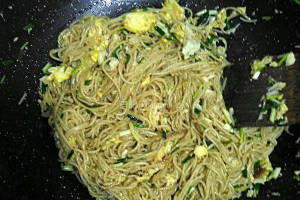 鸡蛋炒面条的做法图解11