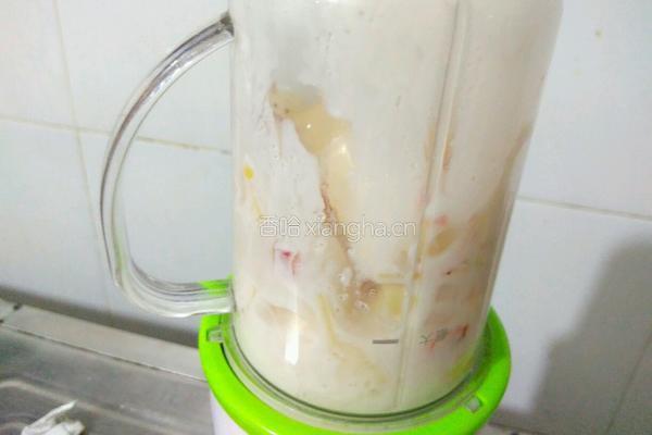 水蜜桃奶昔的做法图解6