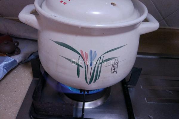 排骨海带土豆汤的做法图解4