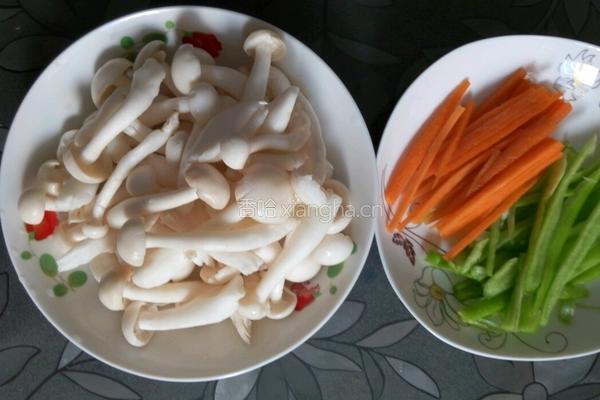 凉拌白玉菇的做法图解2