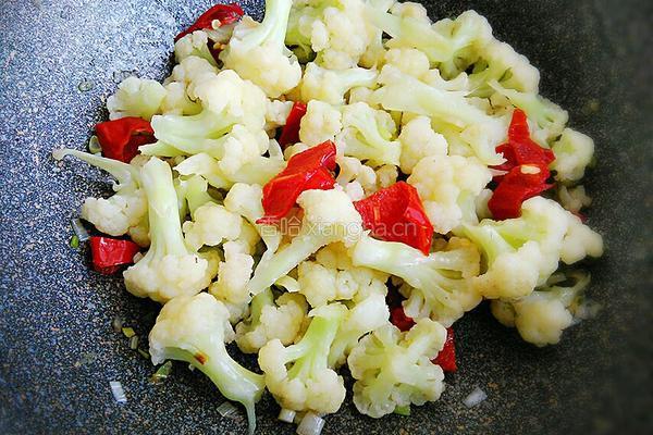 清炒菜花的做法图解8