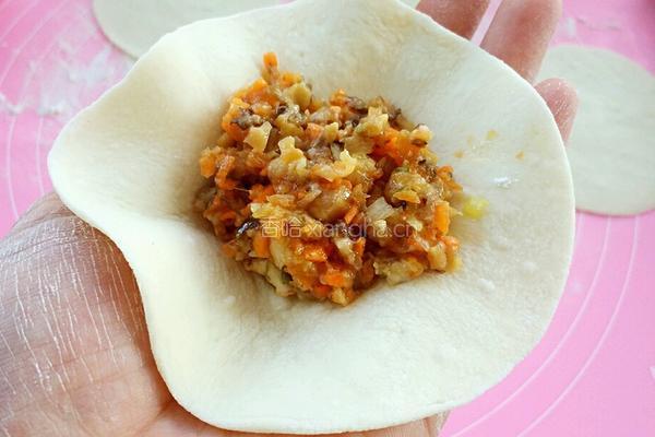 红萝卜冬菇肉馅饼的做法图解17