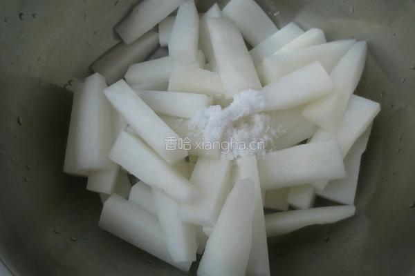 泡酸萝卜的做法图解3