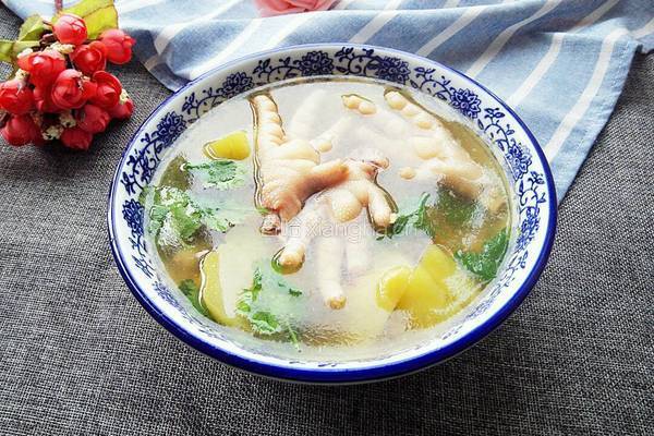 佛手瓜黄豆鸡脚汤的做法图解7