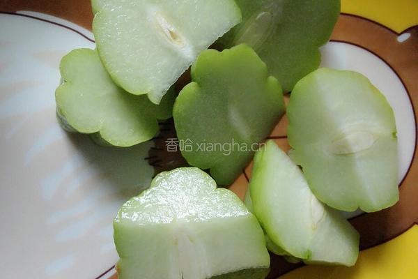 佛手瓜黄豆鸡脚汤的做法图解4