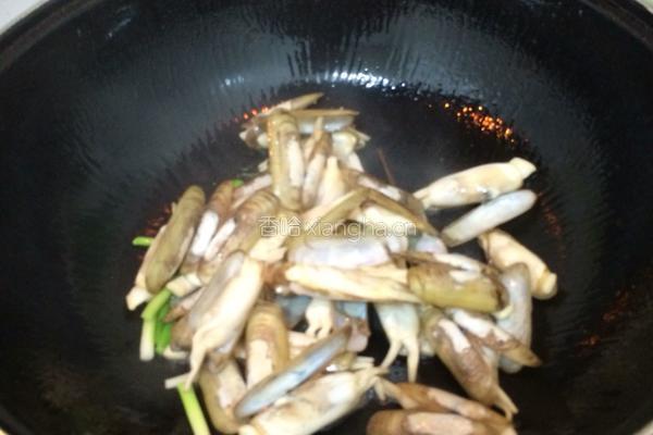 麻辣葱油蛏子的做法图解6