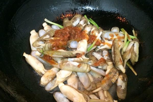 麻辣葱油蛏子的做法图解7