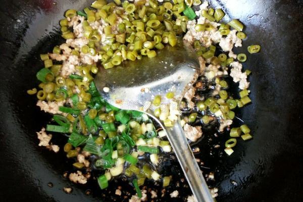 酸豆角肉沫打卤面的做法图解5