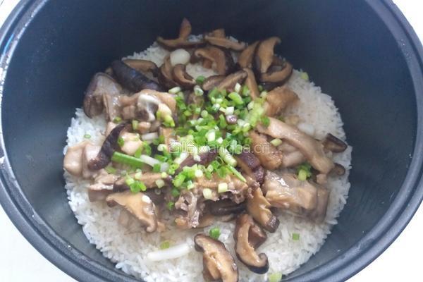 香菇鸡肉饭的做法图解6