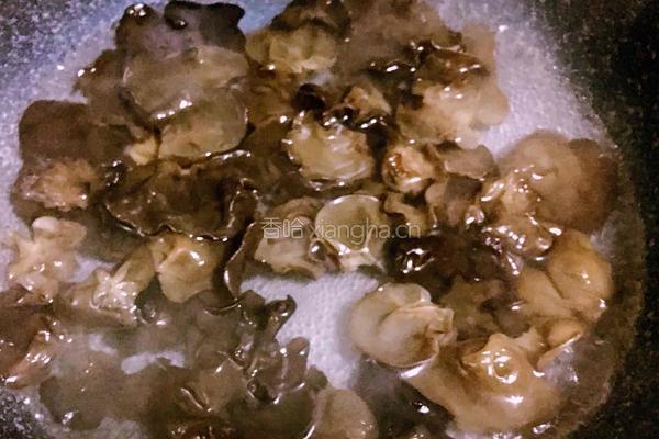 凉拌木耳洋葱的做法图解4