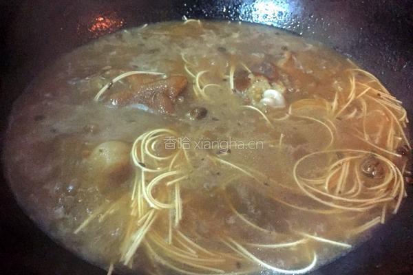 猪脚面的做法图解5