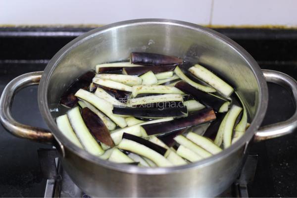 茄汁肉末乌冬面的做法图解3