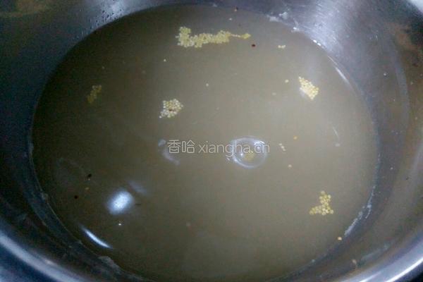 小米红豆粥的做法图解3