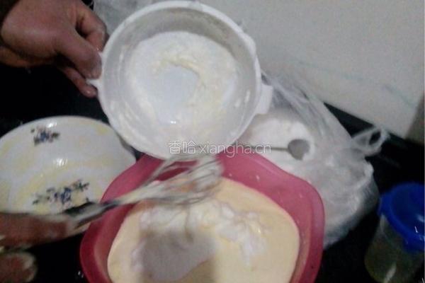 电饭煲蛋糕胚的做法图解4
