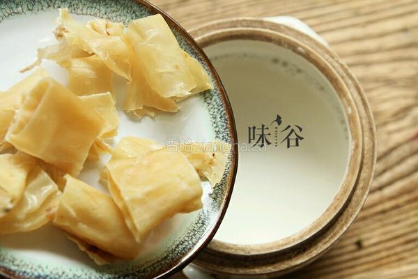 花胶炖鲜奶的做法图解4