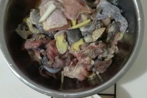 清蒸乌鸡的做法图解1