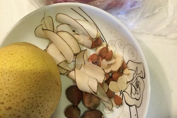 无花果炖瘦肉的做法图解1