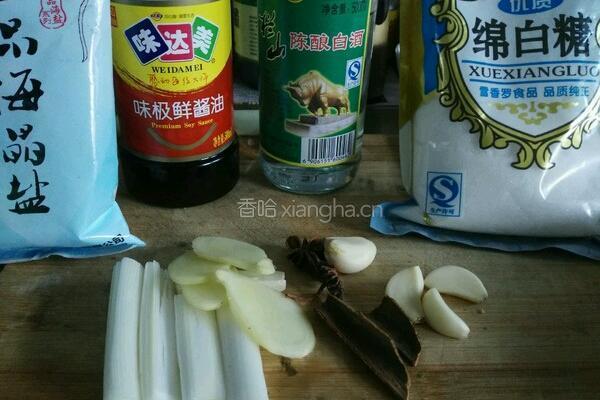 家常焖黄豆肘子的做法图解3