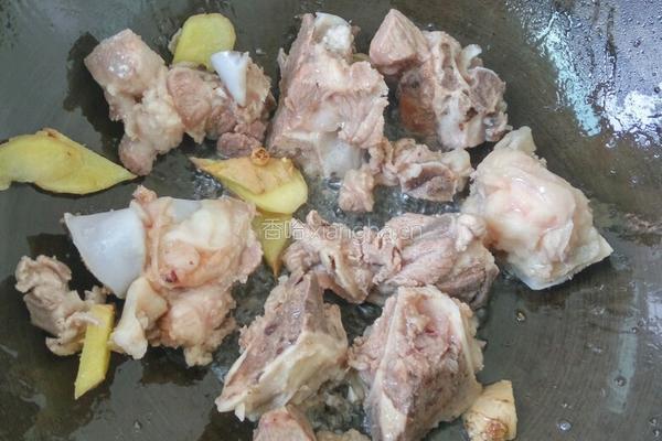 胡萝卜玉米汤的做法图解5