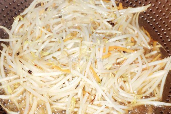 醋溜豆芽的做法图解6