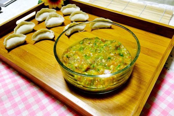 芹菜肉饺子馅的做法图解8