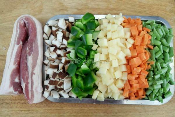 时蔬五花肉煲仔饭的做法图解2