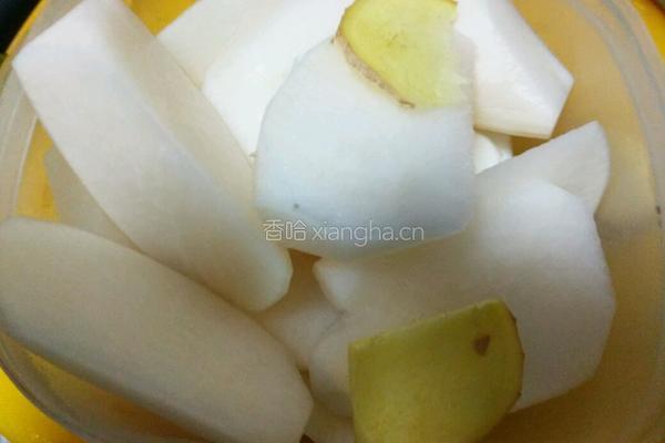 白萝卜海带排骨汤的做法图解3