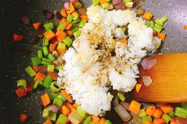 鳗鱼炒饭的做法图解8