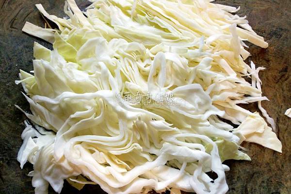 粉丝炒包菜的做法图解4