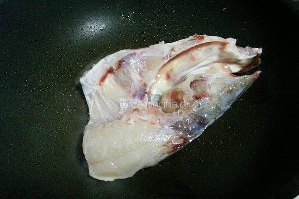 花鲢鱼头豆腐汤的做法图解2
