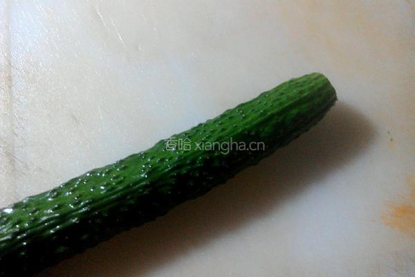 凉拌黄瓜片的做法图解1
