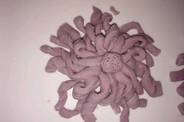 紫薯菊花馒头的做法图解4