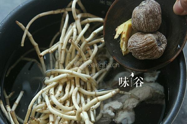 鱼腥草汤的做法图解3