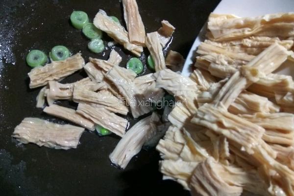 私房素烧腐竹的做法图解6