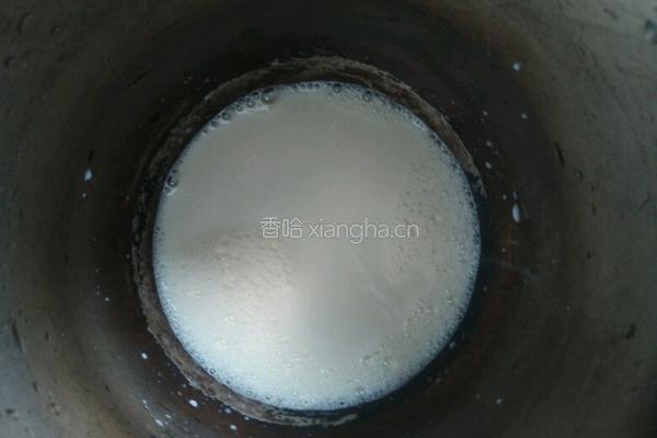 香蕉奶昔的做法图解3