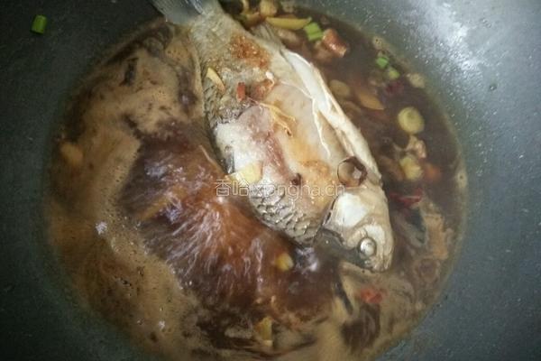 侉炖鱼的做法图解5