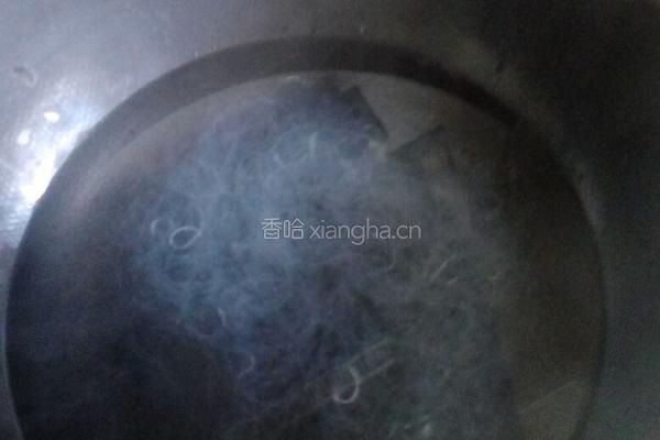 韭菜豆芽炒粉丝的做法图解2