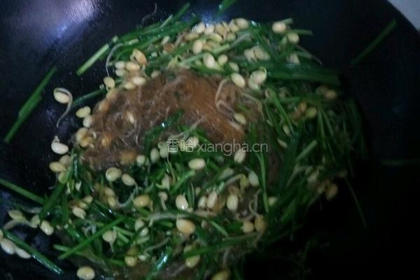 韭菜豆芽炒粉丝的做法图解7