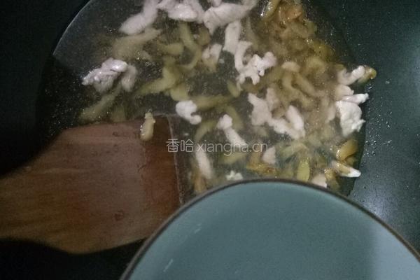 青菜榨菜肉丝汤的做法图解5