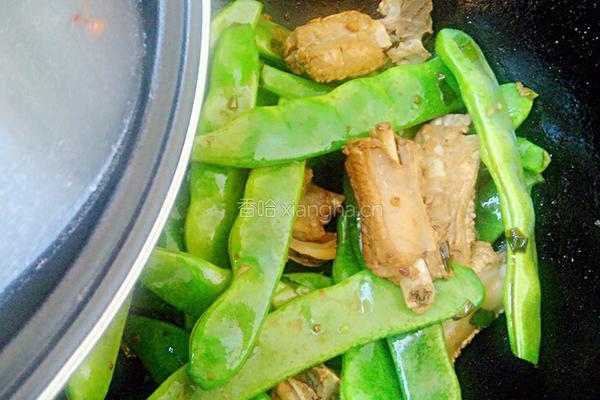 东北排骨炖豆角的做法图解9