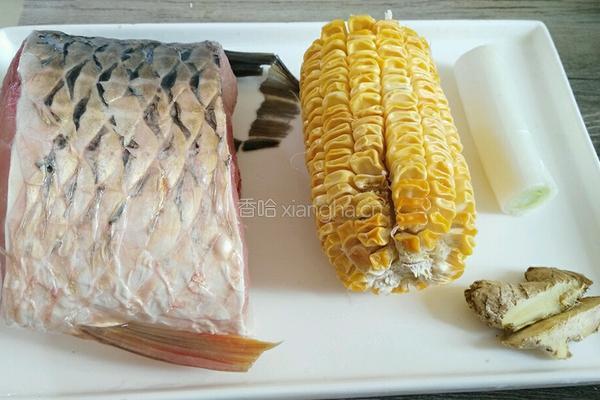 电饭锅鱼汤的做法图解1